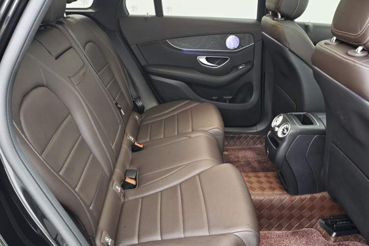 Used Mercedes-Benz GLC 2020 Facelifted GLC 260 L 4MATIC Dynamic Edition Interior 4
