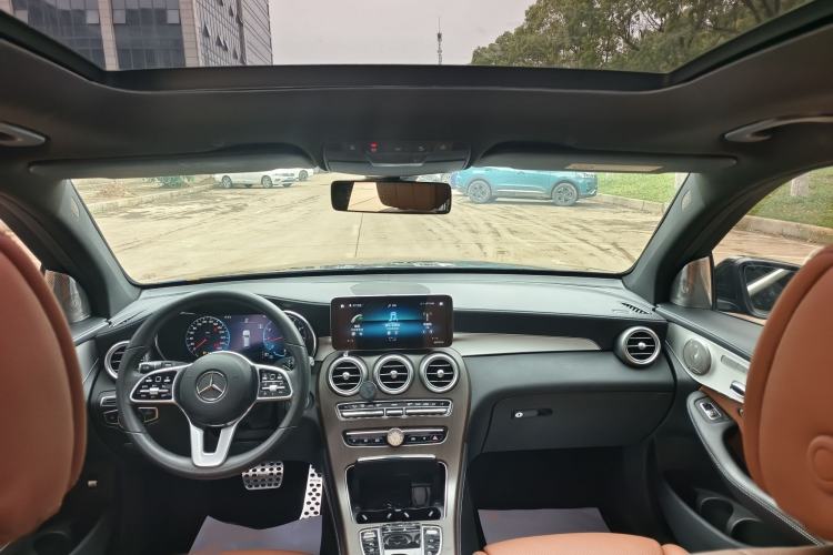 Used Mercedes-Benz GLC 2020 Facelifted GLC 260 L 4MATIC Dynamic Edition Interior 4