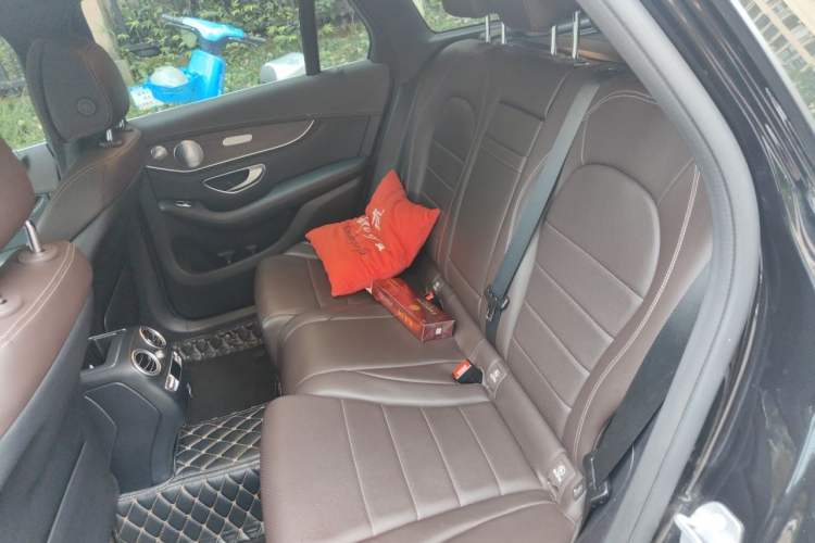 Used Mercedes-Benz GLC 2020 GLC 300 L 4MATIC Luxury Model Interior 4