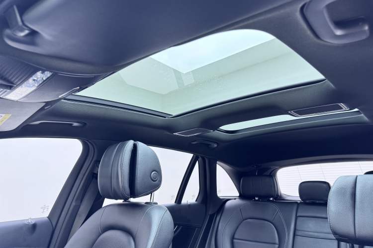 Used Mercedes-Benz GLC 2020 GLC 260 L 4MATIC Luxury Model Interior 4