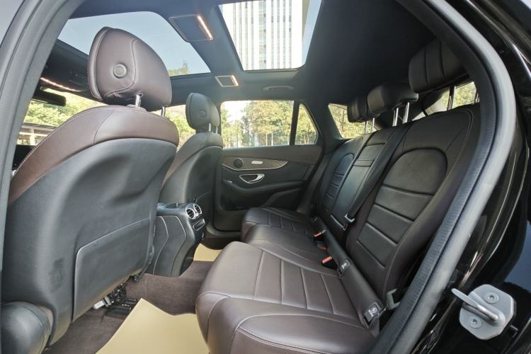 Used Mercedes-Benz GLC 2020 GLC 260 L 4MATIC Luxury Model Interior 4