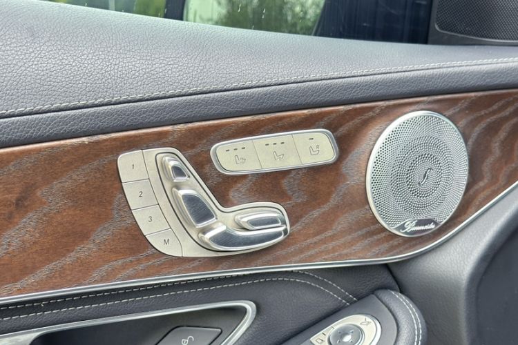 Used Mercedes-Benz GLC 2020 GLC 300 L 4MATIC Dynamic Edition Interior 5