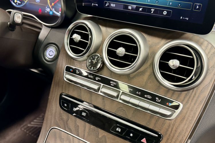 Used Mercedes-Benz GLC 2020 Facelift GLC 300 L 4MATIC Dynamic Edition Interior 5