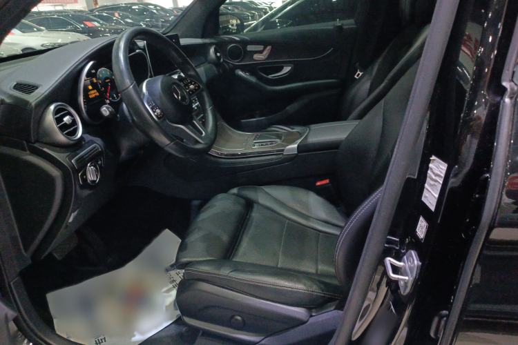 Used Mercedes-Benz GLC 2020 Facelift GLC 260 L 4MATIC Luxury Edition Interior 5