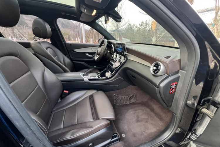 Used Mercedes-Benz GLC 2020 GLC 260 L 4MATIC Dynamic Model Interior 5