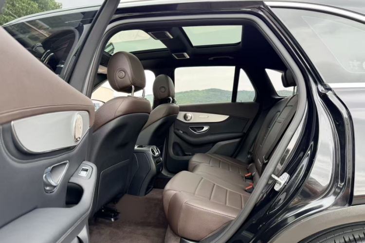 Used Mercedes-Benz GLC 2020 Facelifted GLC 260 L 4MATIC Dynamic Edition Interior 5