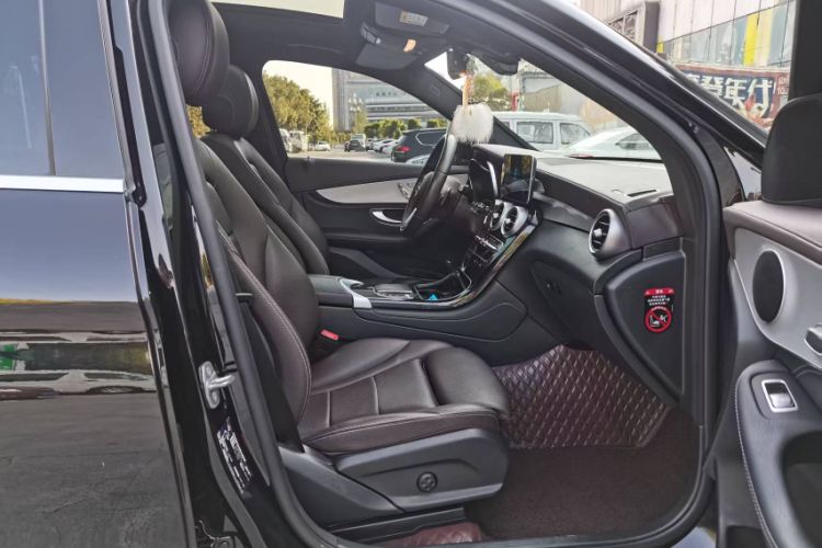 Used Mercedes-Benz GLC 2020 GLC 260 L 4MATIC Dynamic Model Interior 5