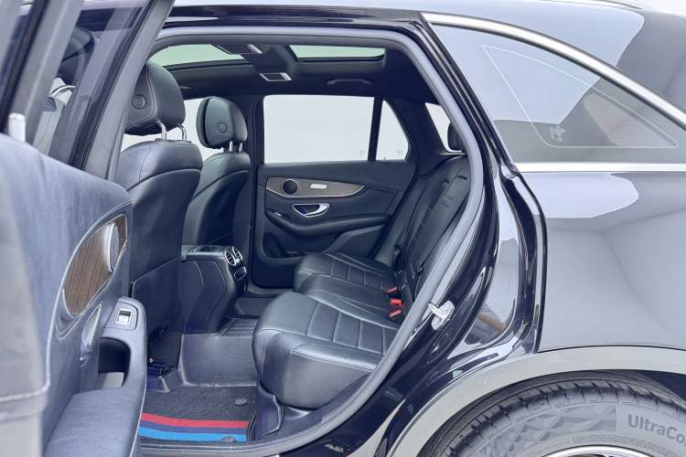 Used Mercedes-Benz GLC 2020 GLC 260 L 4MATIC Luxury Model Interior 5