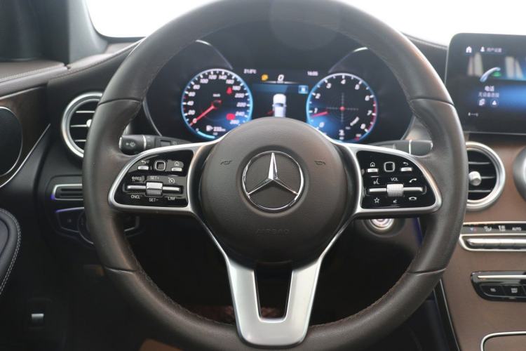 Used Mercedes-Benz GLC 2020 Facelift GLC 300 L 4MATIC Dynamic Edition Interior 5