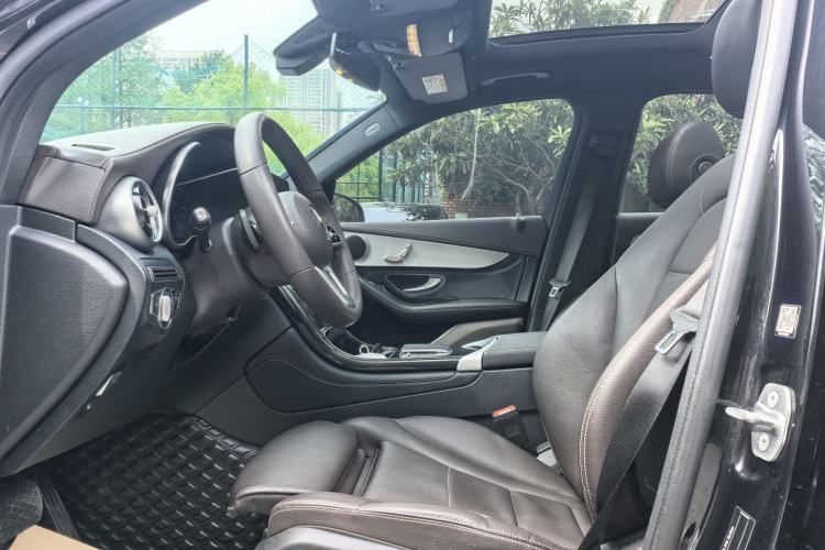 Used Mercedes-Benz GLC 2020 Facelifted GLC 260 L 4MATIC Dynamic Edition Interior 6