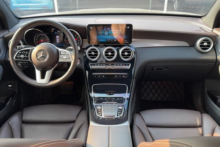 Used Mercedes-Benz GLC 2020 GLC 260 L 4MATIC Dynamic Model Interior 6