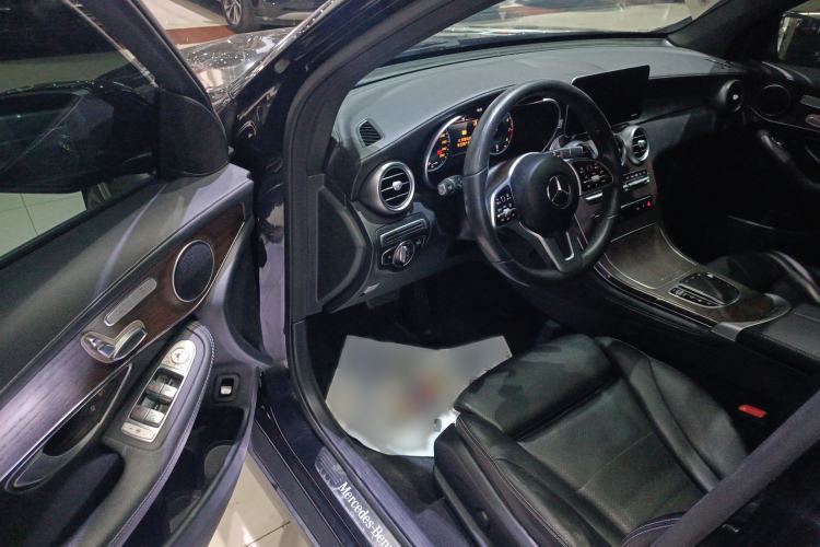 Used Mercedes-Benz GLC 2020 Facelift GLC 260 L 4MATIC Luxury Edition Interior 6