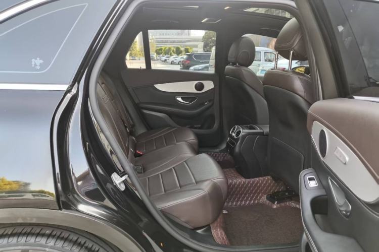 Used Mercedes-Benz GLC 2020 GLC 260 L 4MATIC Dynamic Model Interior 6