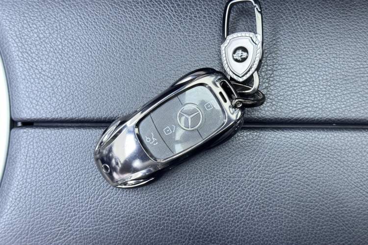 Used Mercedes-Benz GLC 2020 GLC 260 L 4MATIC Luxury Model Interior 6