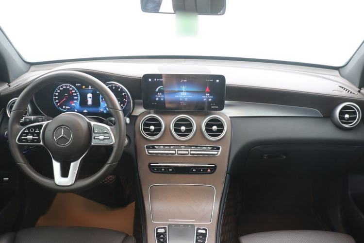 Used Mercedes-Benz GLC 2020 Facelift GLC 300 L 4MATIC Dynamic Edition Interior 6