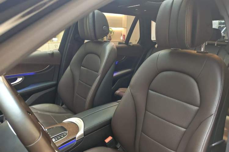 Used Mercedes-Benz GLC 2020 GLC 260 L 4MATIC Luxury Model Interior 6