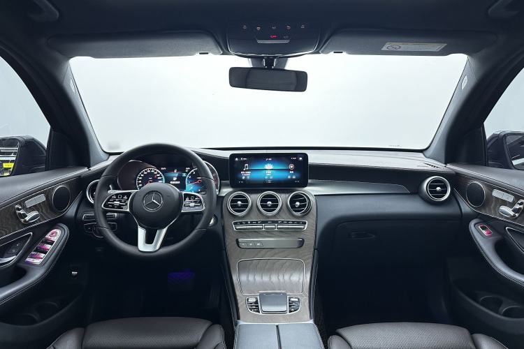 Used Mercedes-Benz GLC 2020 GLC 260 L 4MATIC Luxury Model Interior 6
