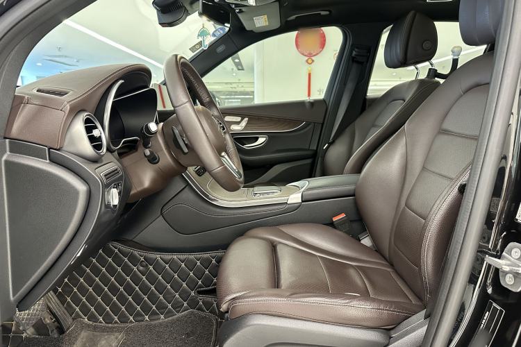 Used Mercedes-Benz GLC 2020 GLC 300 L 4MATIC Dynamic Edition Interior 7