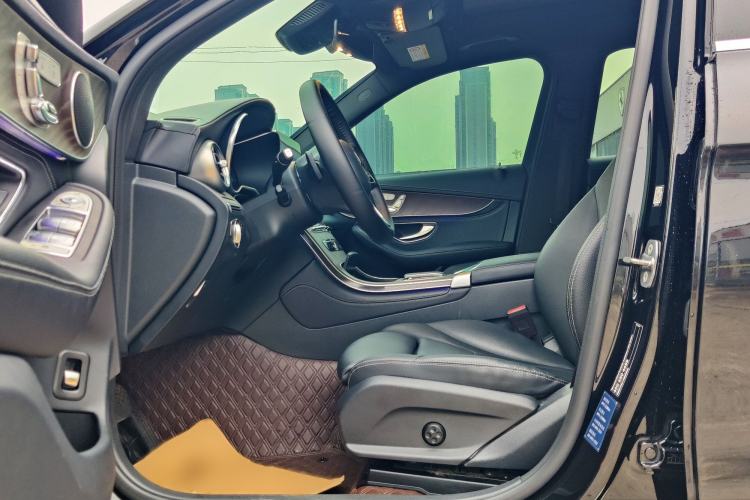 Used Mercedes-Benz GLC 2020 Facelift GLC 300 L 4MATIC Dynamic Edition Interior 7