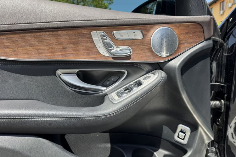 Used Mercedes-Benz GLC 2020 GLC 300 L 4MATIC Luxury Model Interior 7