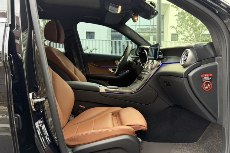 Used Mercedes-Benz GLC 2020 Facelifted GLC 300 L 4MATIC Luxury Edition Interior 7