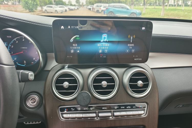 Used Mercedes-Benz GLC 2020 Facelifted GLC 260 L 4MATIC Dynamic Edition Interior 7