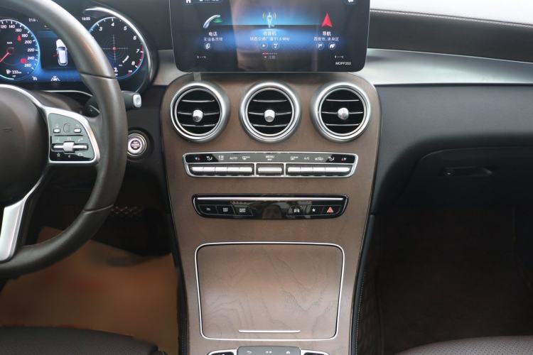 Used Mercedes-Benz GLC 2020 Facelift GLC 300 L 4MATIC Dynamic Edition Interior 7