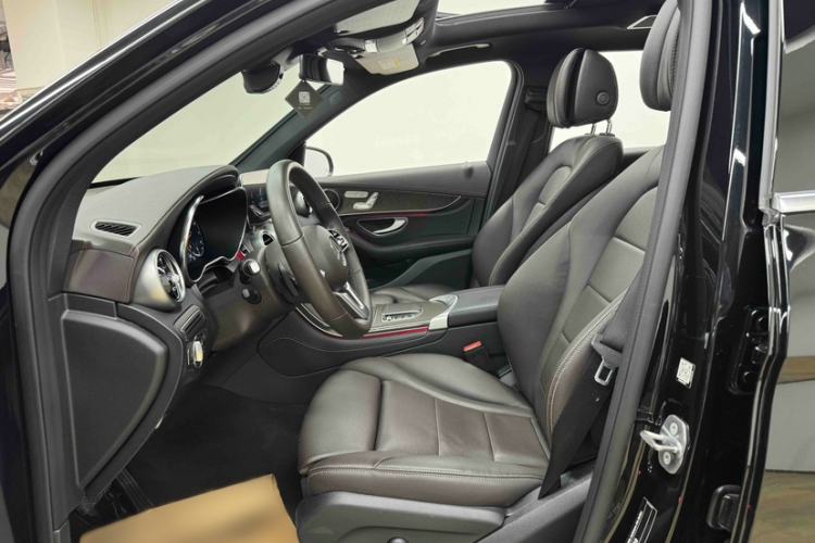 Used Mercedes-Benz GLC 2020 GLC 300 L 4MATIC Dynamic Edition Interior 8