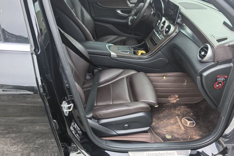 Used Mercedes-Benz GLC 2020 GLC 260 L 4MATIC Luxury Model Interior 8
