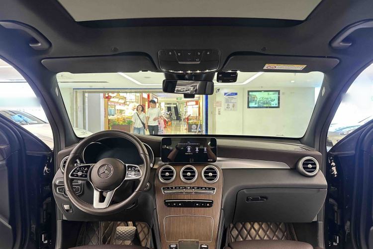 Used Mercedes-Benz GLC 2020 Facelift GLC 300 L 4MATIC Dynamic Edition Interior 8