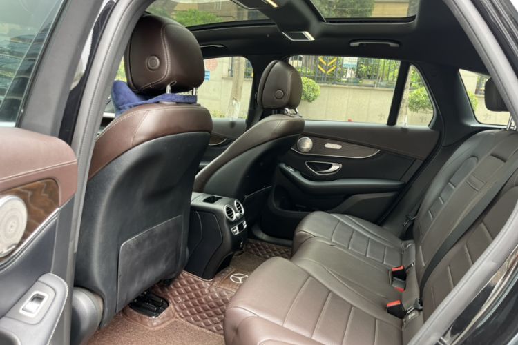 Used Mercedes-Benz GLC 2020 Facelift GLC 300 L 4MATIC Dynamic Edition Interior 9
