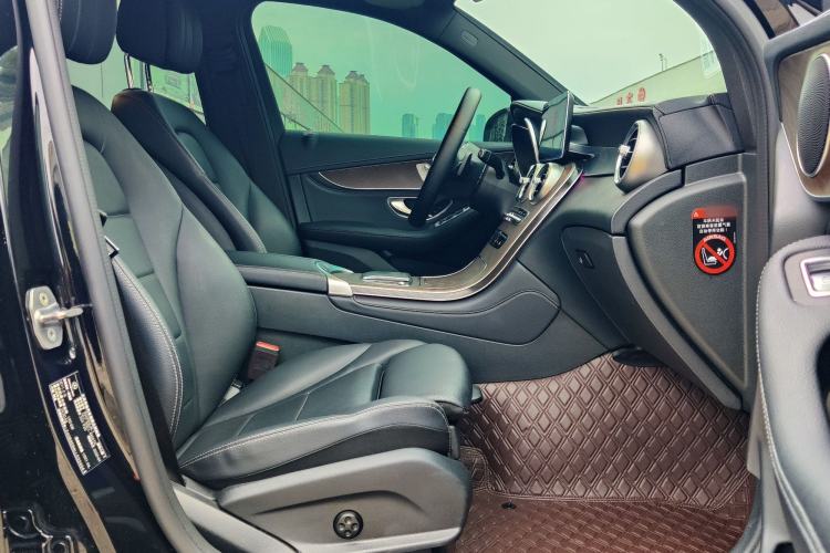 Used Mercedes-Benz GLC 2020 Facelift GLC 300 L 4MATIC Dynamic Edition Interior 9