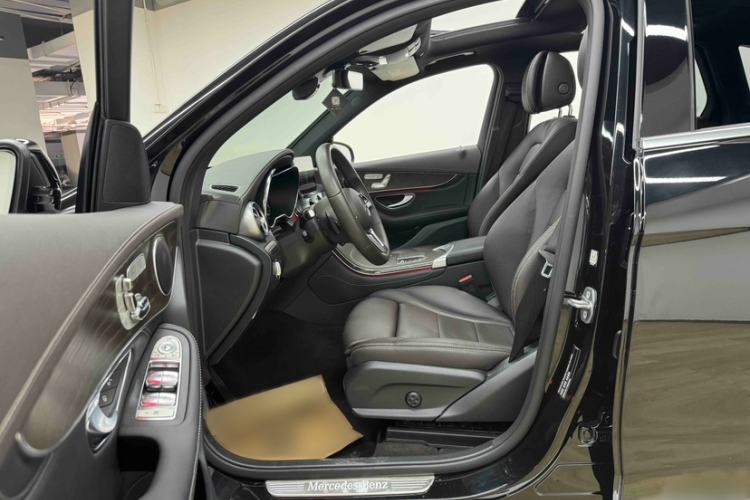 Used Mercedes-Benz GLC 2020 GLC 300 L 4MATIC Dynamic Edition Interior 9
