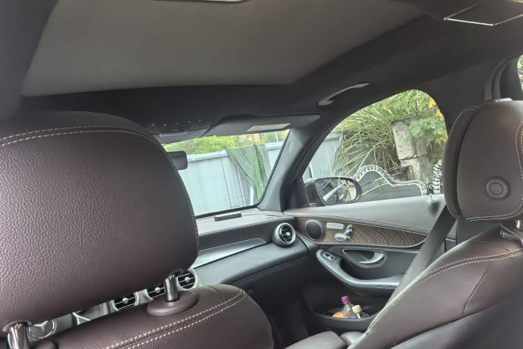 Used Mercedes-Benz GLC 2020 GLC 260 L 4MATIC Luxury Model Interior 9