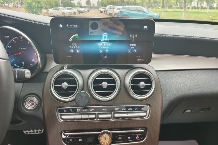 Used Mercedes-Benz GLC 2020 Facelifted GLC 260 L 4MATIC Dynamic Edition Interior 9