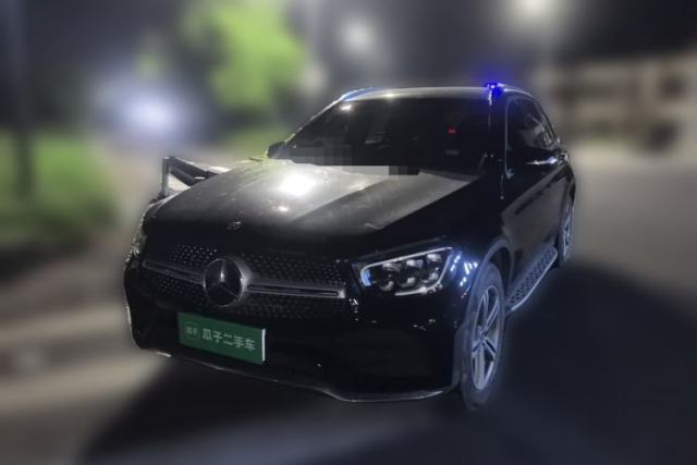 Ojetý Mercedes-Benz GLC 2020 GLC 260 L 4MATIC Luxury Model