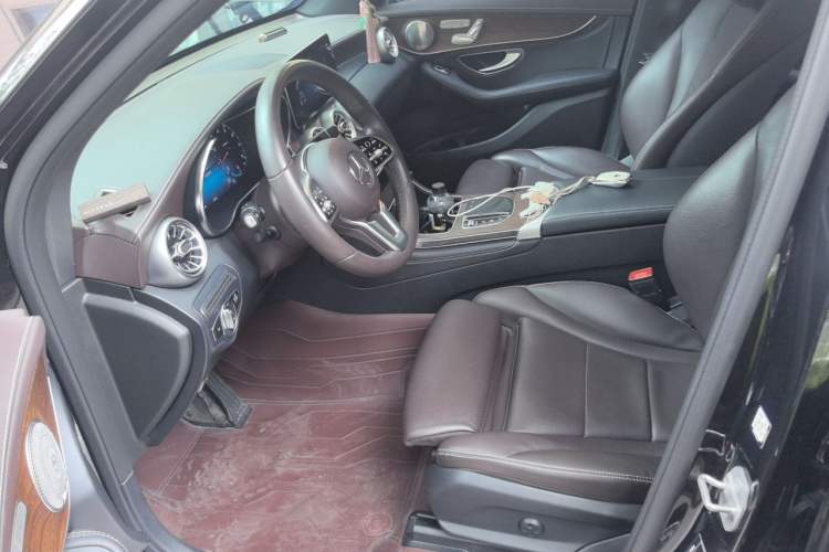 Used Mercedes-Benz GLC 2020 Facelifted GLC 300 L 4MATIC Luxury Edition Left Front Seat
