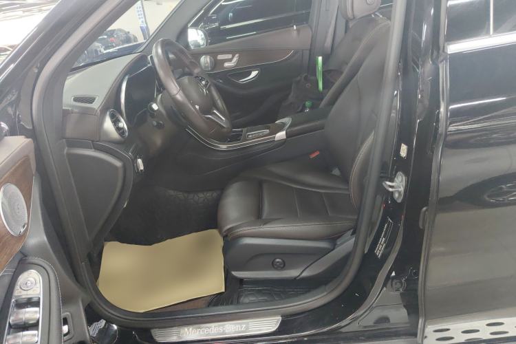Used Mercedes-Benz GLC 2020 GLC 300 L 4MATIC Luxury Model Left Front Seat