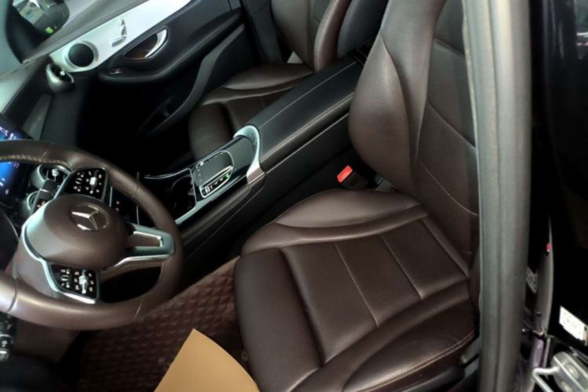 Used Mercedes-Benz GLC 2020 GLC 260 L 4MATIC Dynamic Model Left Front Seat