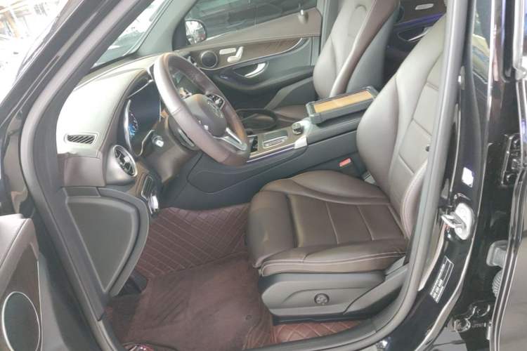 Used Mercedes-Benz GLC 2020 Facelift GLC 260 L 4MATIC Luxury Edition Left Front Seat