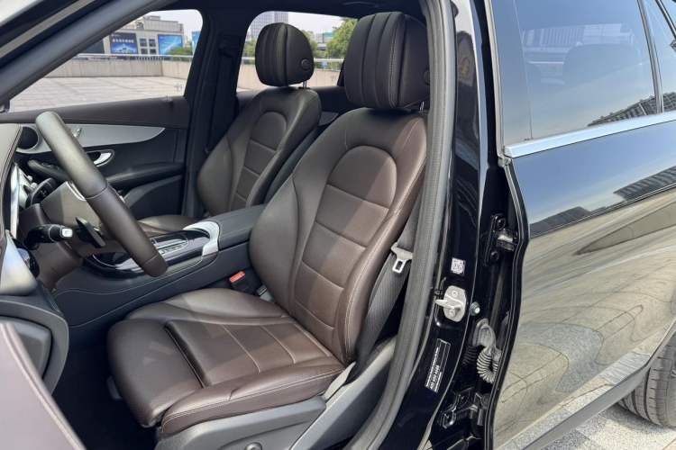 Used Mercedes-Benz GLC 2020 Facelift GLC 260 L 4MATIC Luxury Edition Left Front Seat