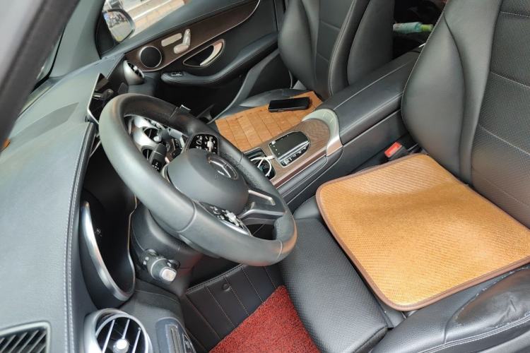 Used Mercedes-Benz GLC 2020 Facelift GLC 260 L 4MATIC Luxury Edition Left Front Seat