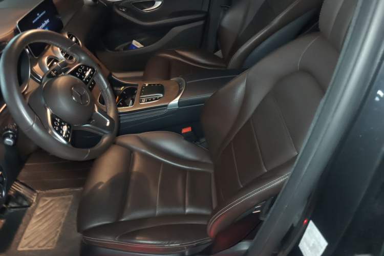 Used Mercedes-Benz GLC 2020 Facelift GLC 260 L 4MATIC Luxury Edition Left Front Seat