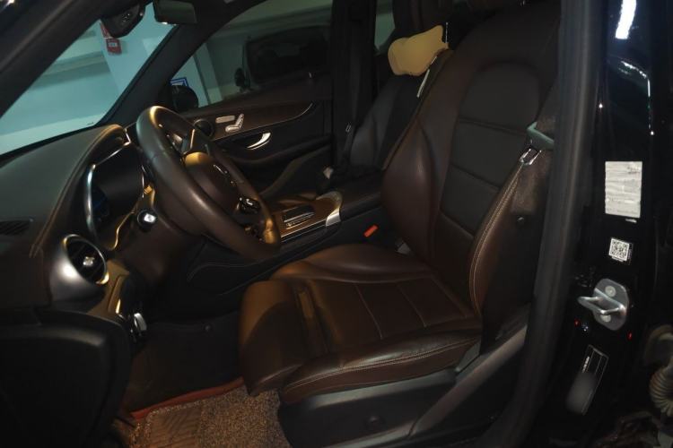 Used Mercedes-Benz GLC 2020 Facelift GLC 260 L 4MATIC Luxury Edition Left Front Seat