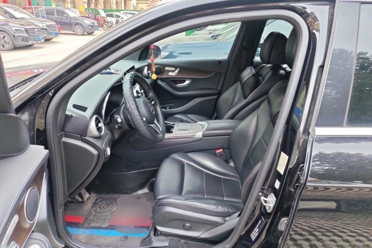 Used Mercedes-Benz GLC 2020 Facelift GLC 260 L 4MATIC Luxury Edition Left Front Seat
