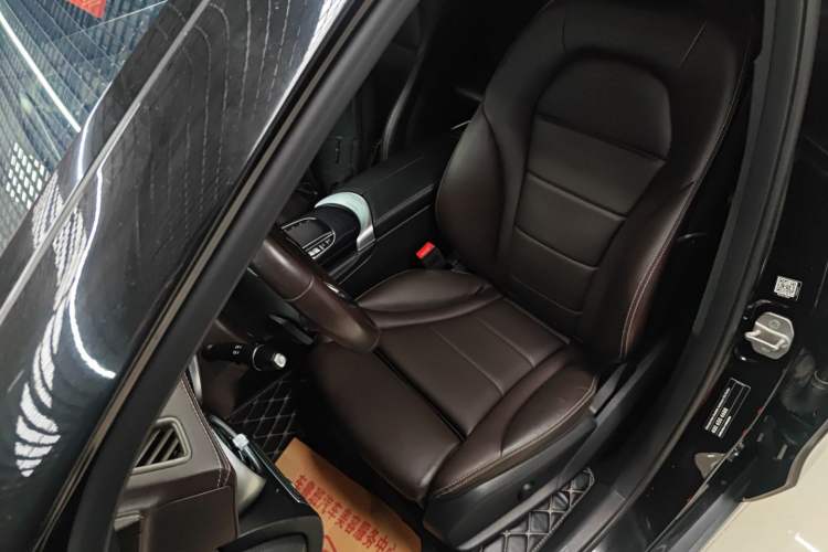 Used Mercedes-Benz GLC 2020 Facelifted GLC 260 L 4MATIC Dynamic Edition Left Front Seat