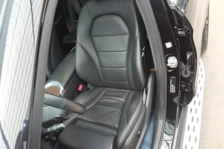 Used Mercedes-Benz GLC 2020 GLC 300 L 4MATIC Dynamic Edition Left Front Seat