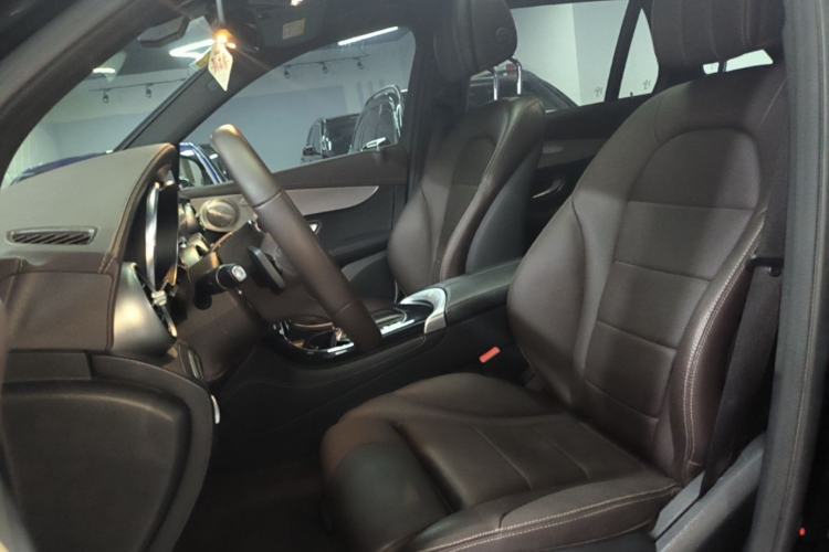 Used Mercedes-Benz GLC 2020 Facelift GLC 260 L 4MATIC Luxury Edition Left Front Seat