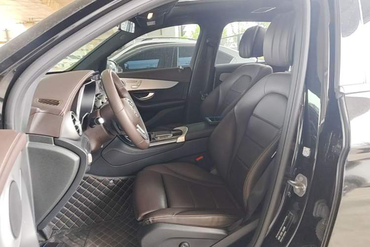 Used Mercedes-Benz GLC 2020 Facelifted GLC 260 L 4MATIC Dynamic Edition Left Front Seat