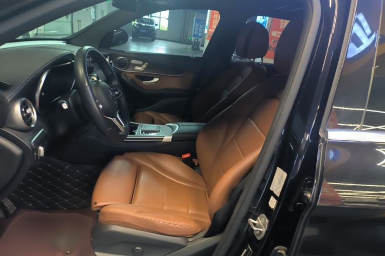 Used Mercedes-Benz GLC 2020 Facelift GLC 260 L 4MATIC Luxury Edition Left Front Seat